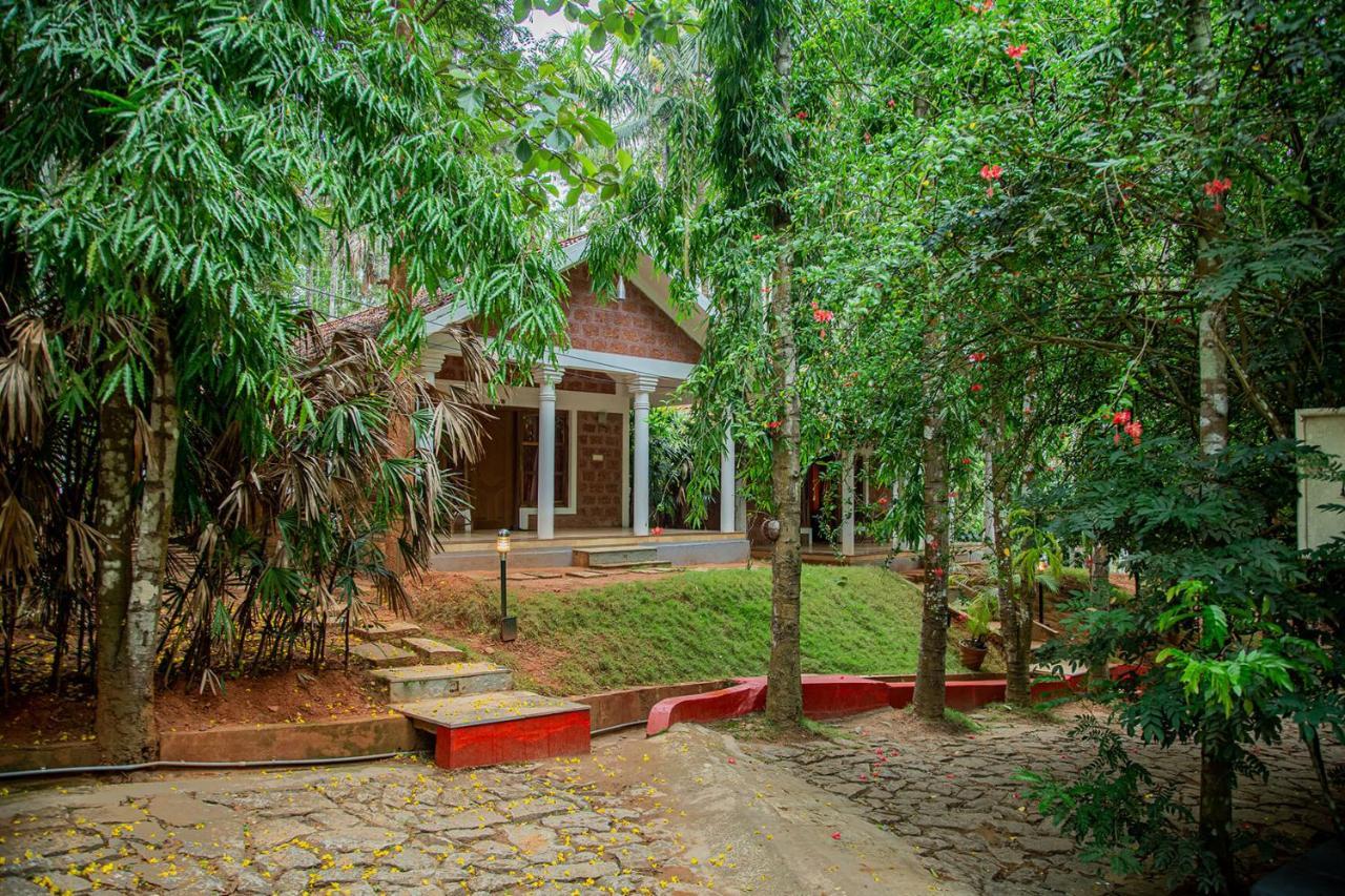 Orchid Trails Resort Салтэн-Батери Экстерьер фото